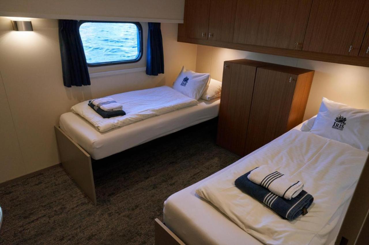 Hotelboat Iris Groningen Bagian luar foto