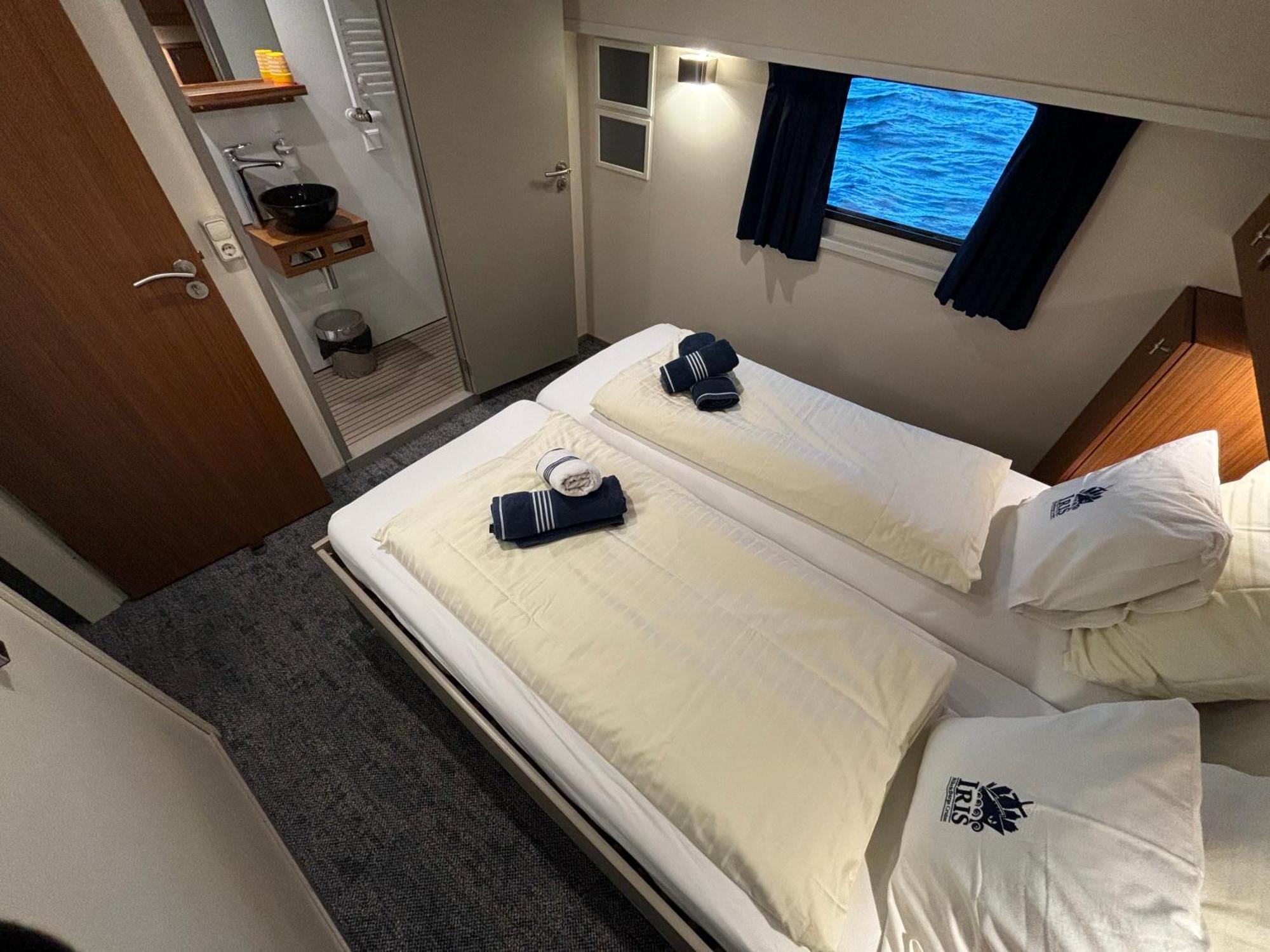 Hotelboat Iris Groningen Bagian luar foto