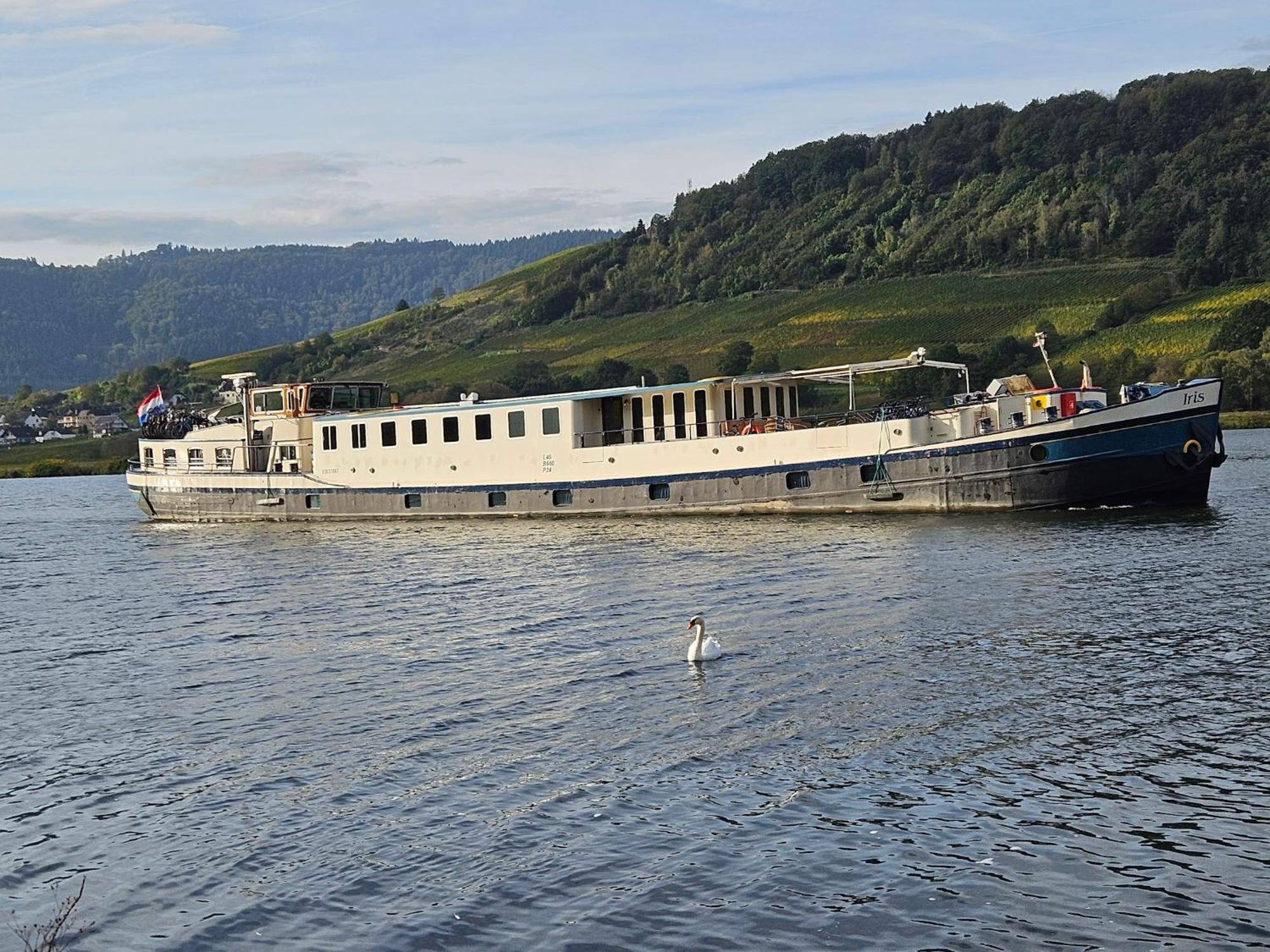 Hotelboat Iris Groningen Bagian luar foto