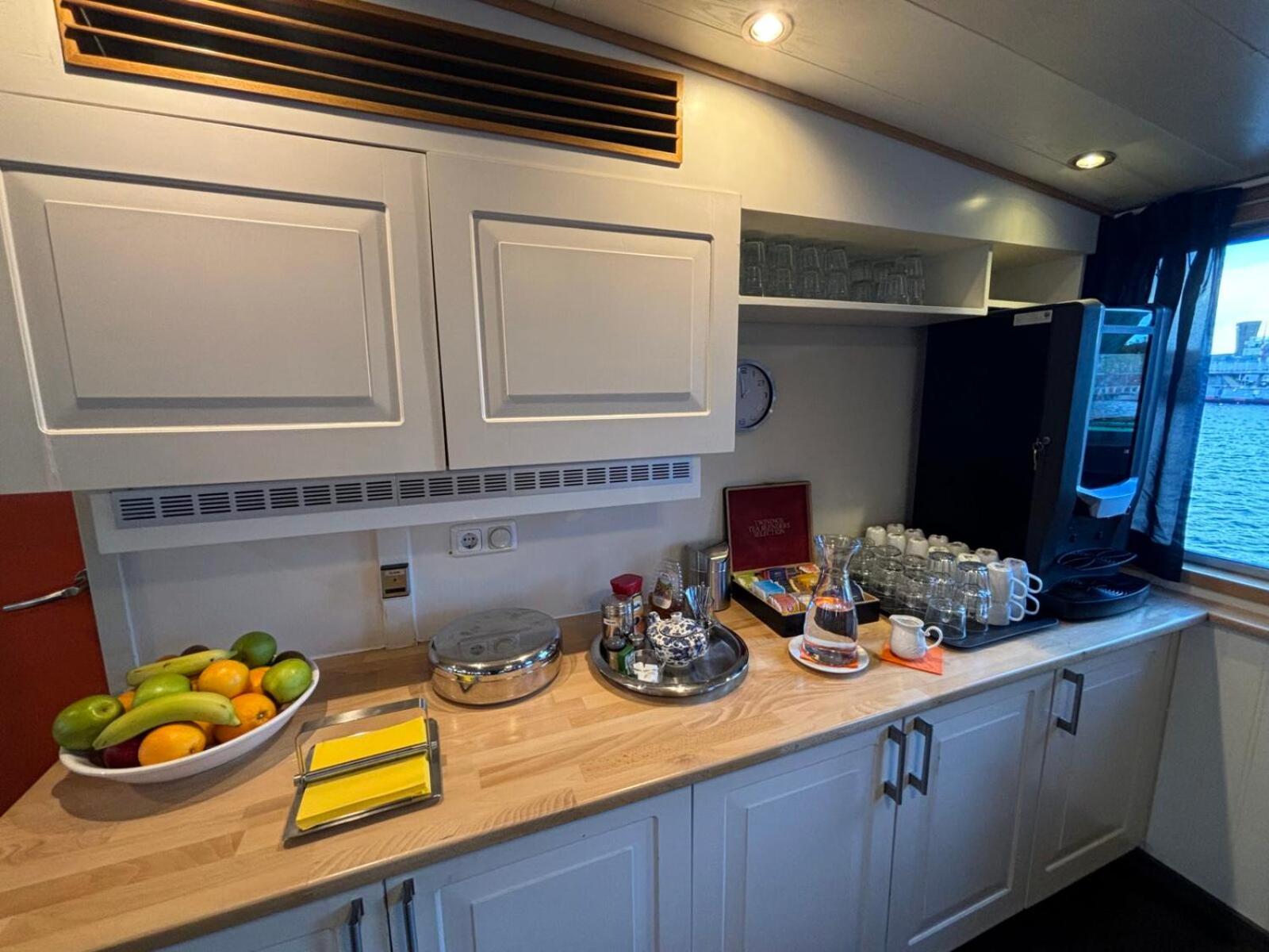 Hotelboat Iris Groningen Bagian luar foto