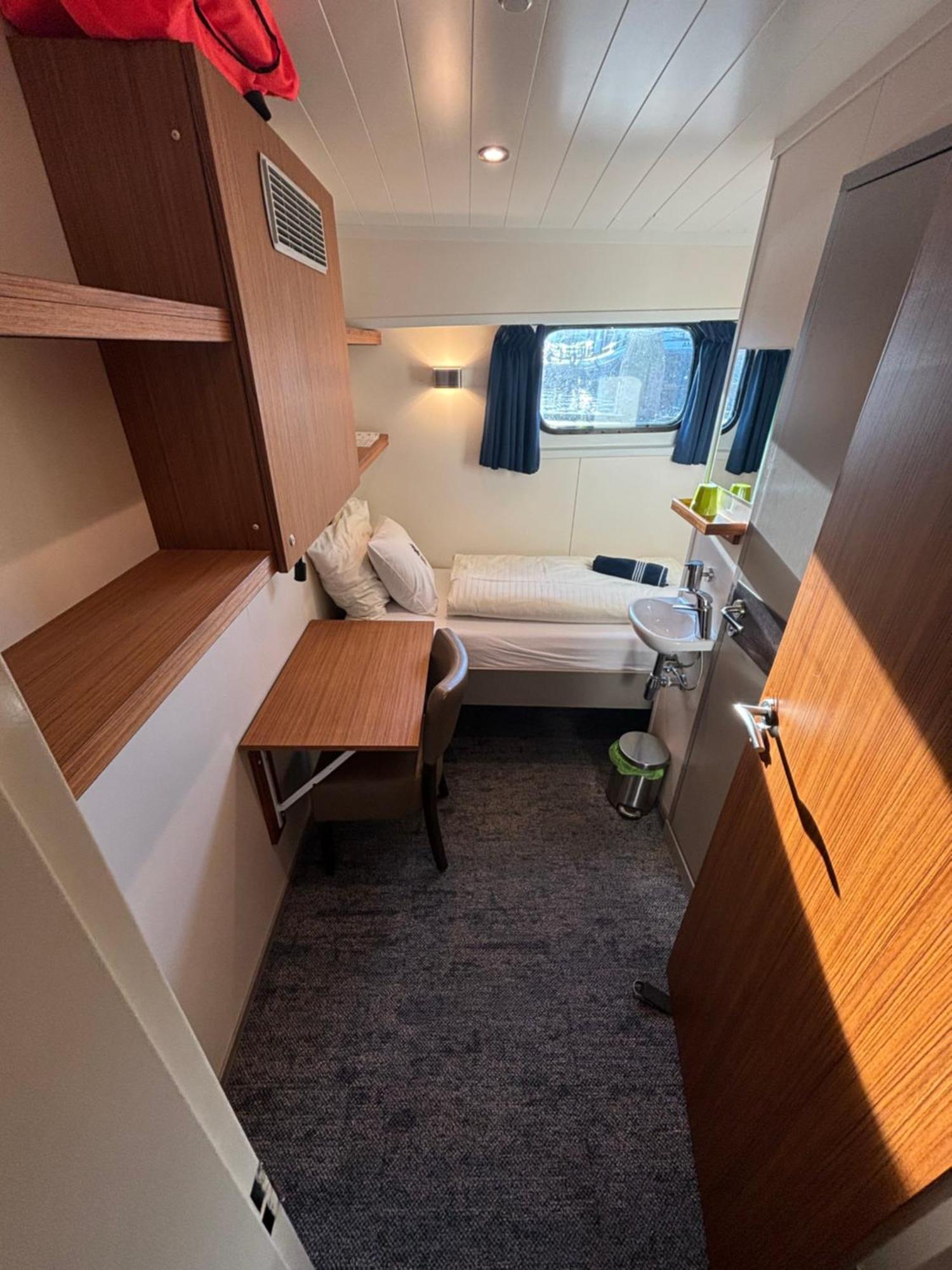 Hotelboat Iris Groningen Bagian luar foto