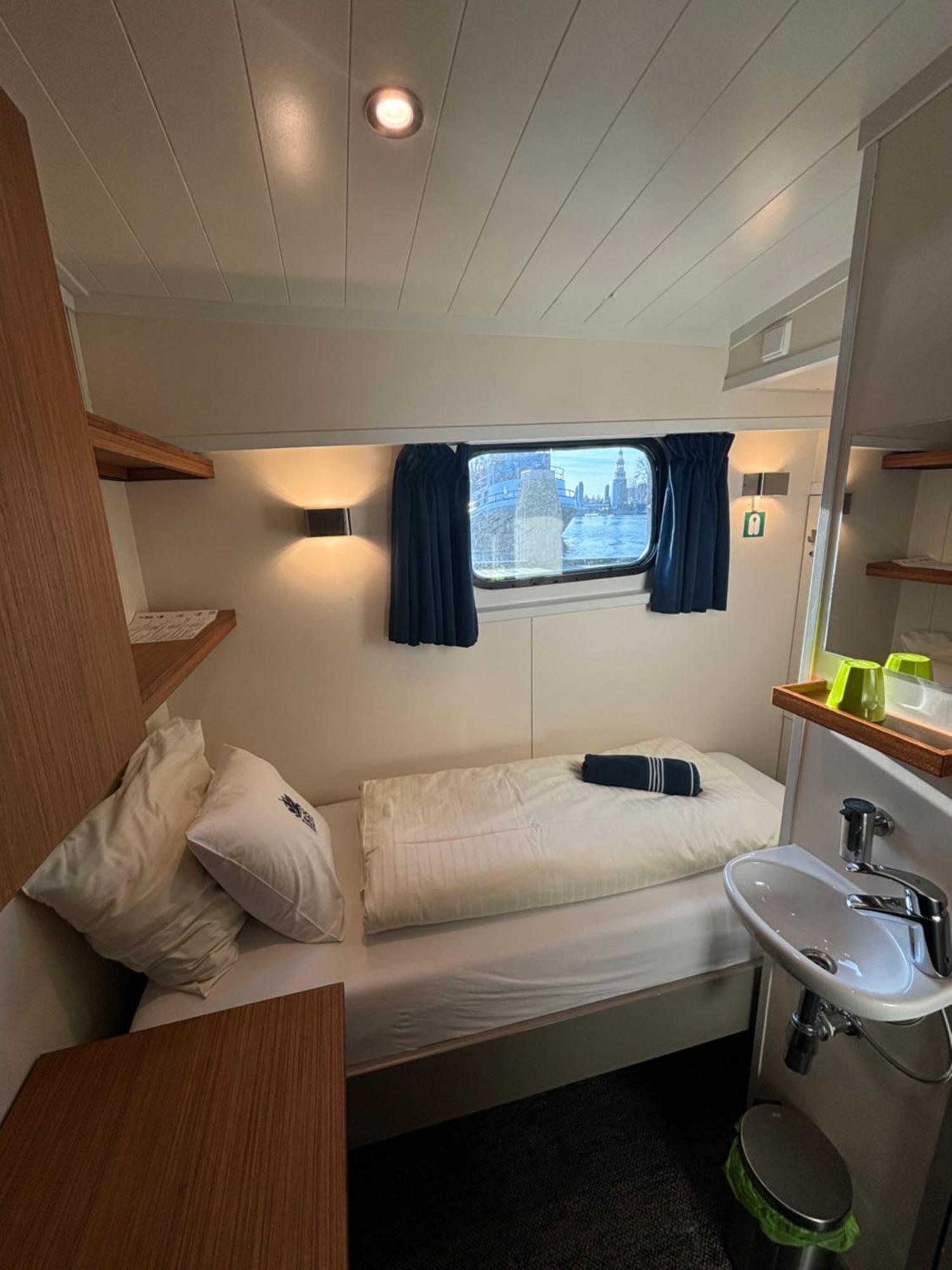 Hotelboat Iris Groningen Bagian luar foto